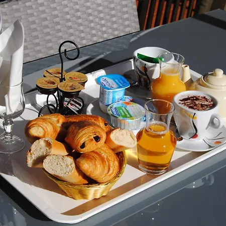 B Ot Le Cocon De Jules- Old Town Promenade Des A Daire *